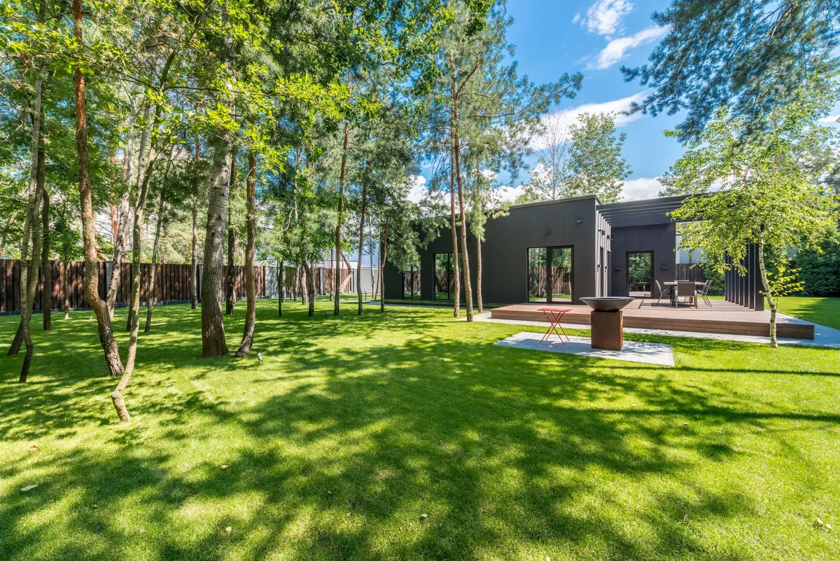 Купівля робота для косіння трави на ділянку 500 м²: на що звернути увагу?